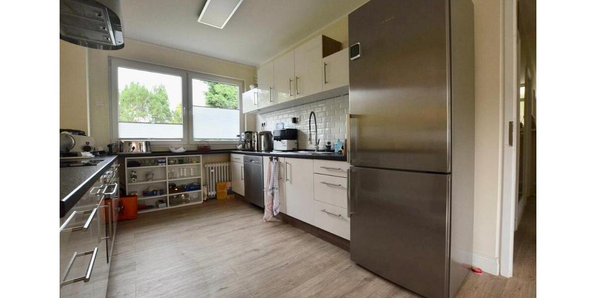 Ihr Traumhaus auf Zeit: Luxuriöses, vollständig möbliertes Einfamilienhaus mit 5 Zimmern und Garten 5 zimmer