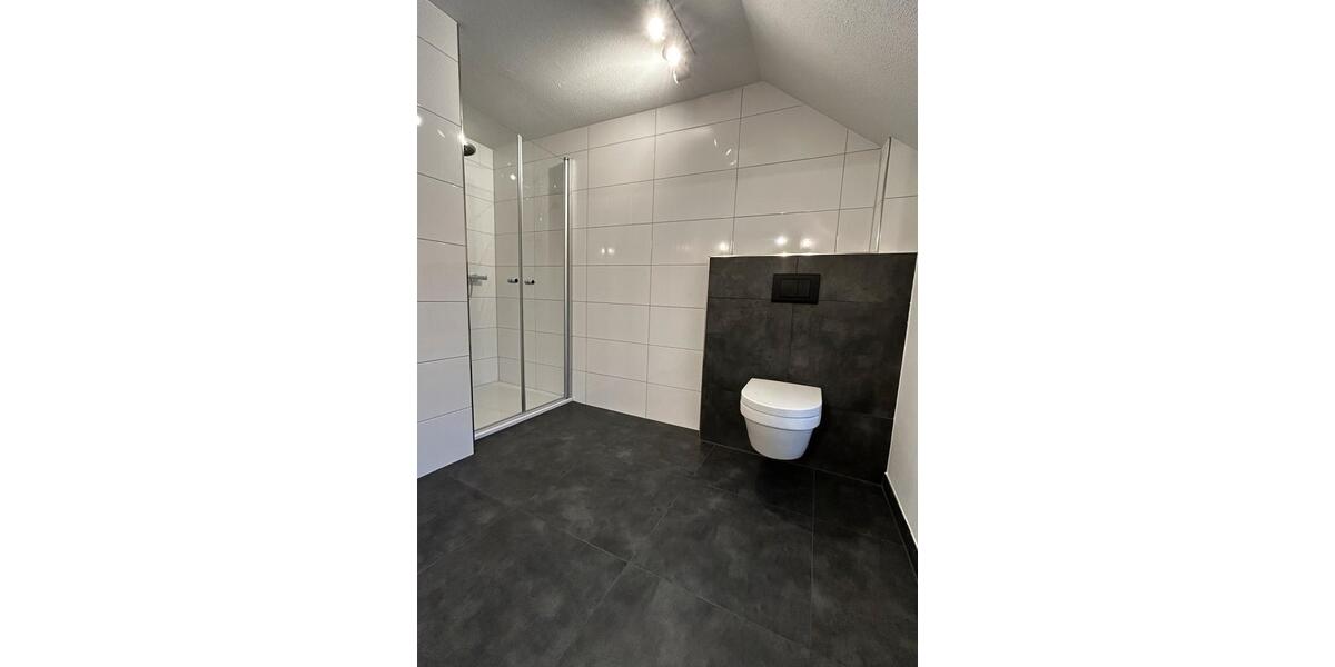 Dachgeschoßwohnung Ihlow - 3 Zimmer, 114 m&sup2;, 900&euro; | Angebot:24841324