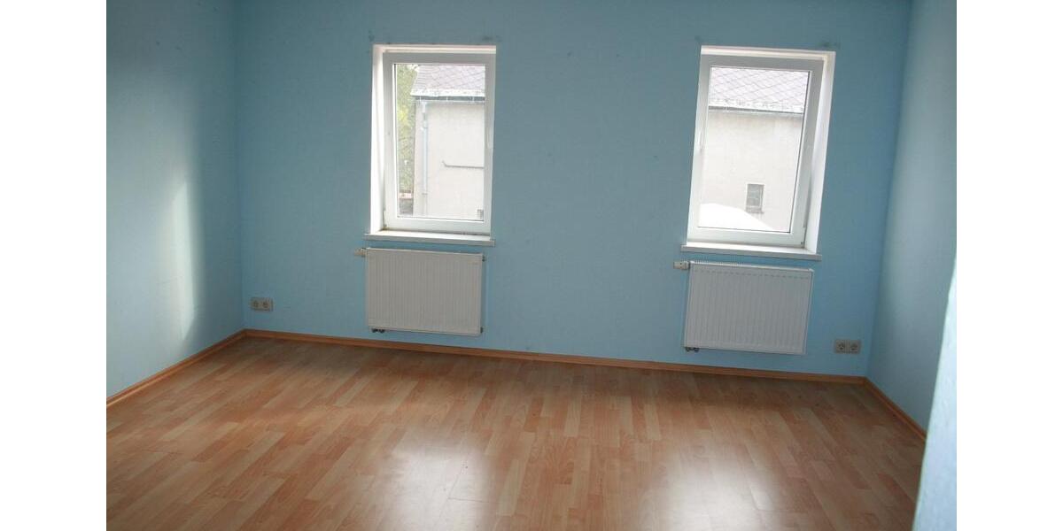 Etagenwohnung Großschirma - 6 Zimmer, 131 m&sup2;, 650&euro; | Angebot:24839287