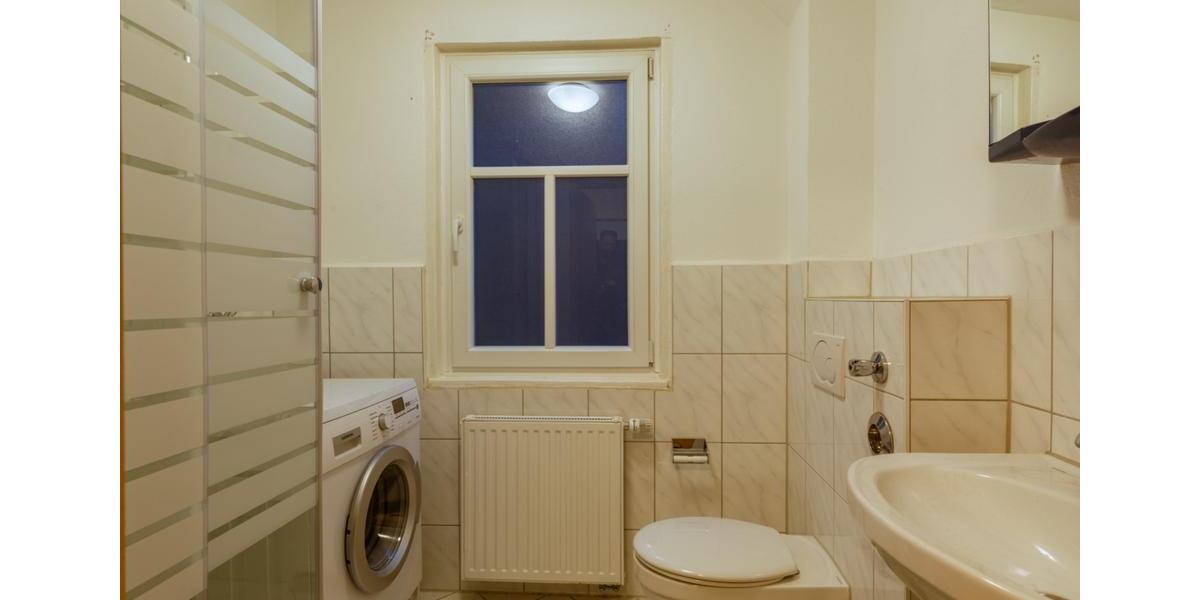 Möbliertes WG-Gästezimmer mit WLAN, Küche, Bad & Waschmaschine 1 zimmer