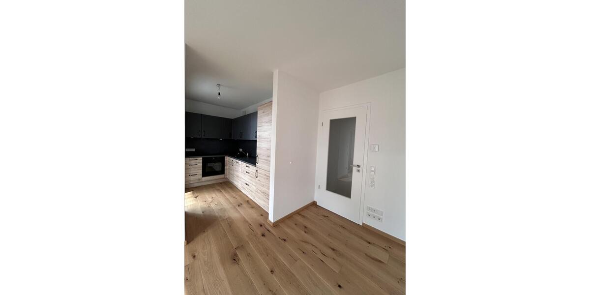 Erdgeschoßwohnung Deggendorf - 2 Zimmer, 64 m&sup2;, 890&euro; | Angebot:25856311