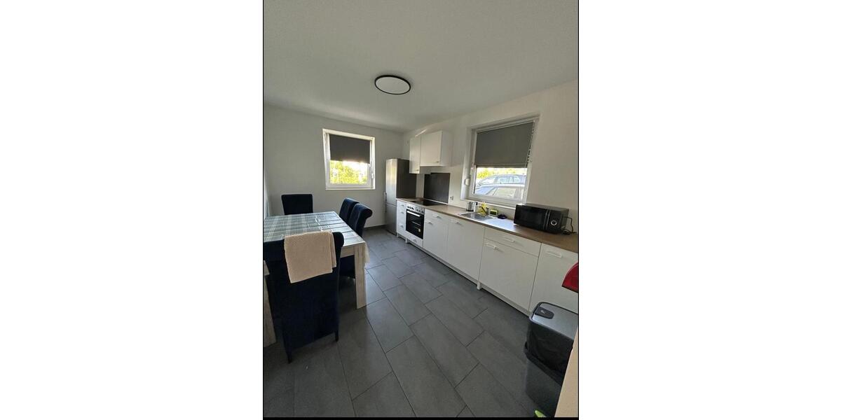 Etagenwohnung Dummerstorf - 4 Zimmer, 200 m&sup2;, 26&euro; | Angebot:24695199