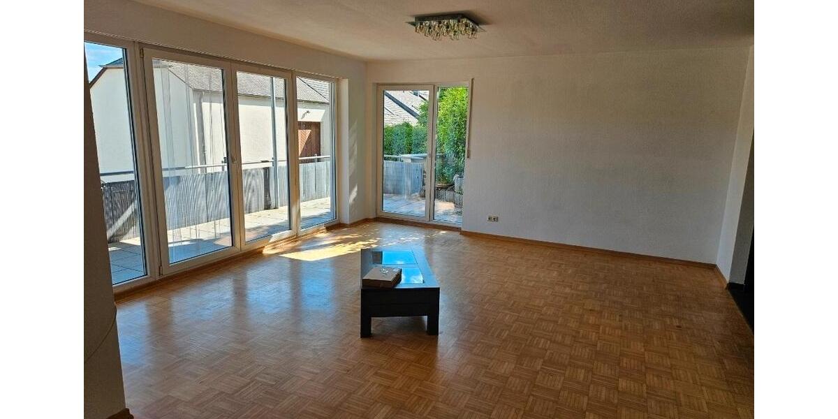 Etagenwohnung Trierweiler - 4 Zimmer, 125 m&sup2;, 1.250&euro; | Angebot:26020739