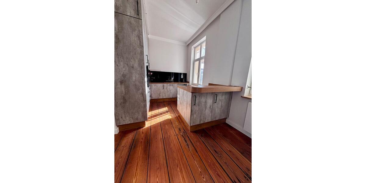 Erdgeschoßwohnung Neustrelitz - 5 Zimmer, 139 m&sup2;, 1.390&euro; | Angebot:25539781