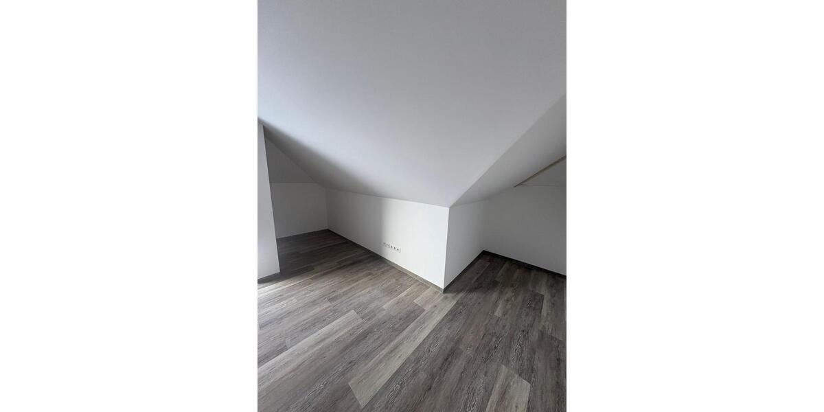 Etagenwohnung Auerbach/Vogtland Vogtland - 3 Zimmer, 102 m&sup2;, 700&euro; | Angebot:23844966