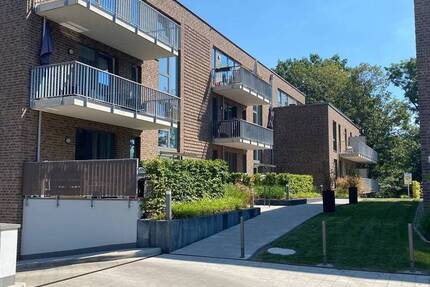 Modern und grün gelegen! 2-Zimmerwohnung (Neubaucharakter) mit großem Südwestbalkon in zentraler, aber ruhiger Lage von Hamburg-Eißendorf!