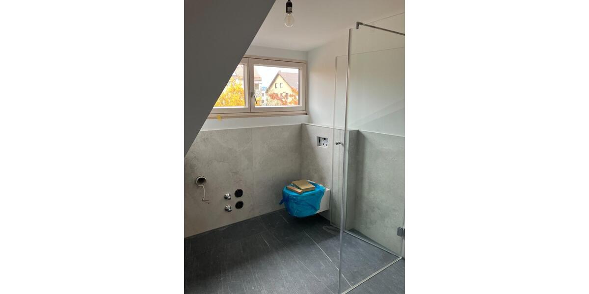 Dachgeschoßwohnung Grafrath - 3 Zimmer, 67 m&sup2;, 2.100&euro; | Angebot:24524231