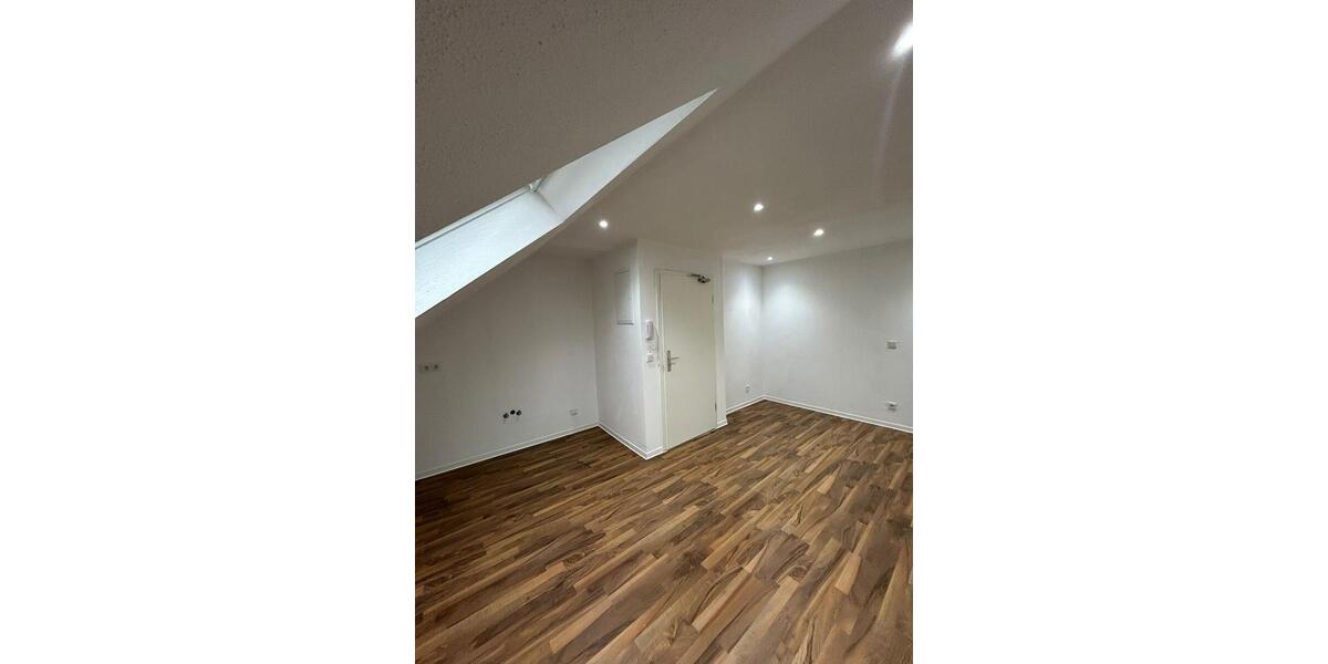 Dachgeschoßwohnung Friedrichsthal - 1 Zimmer, 80 m&sup2;, 600&euro; | Angebot:24610826