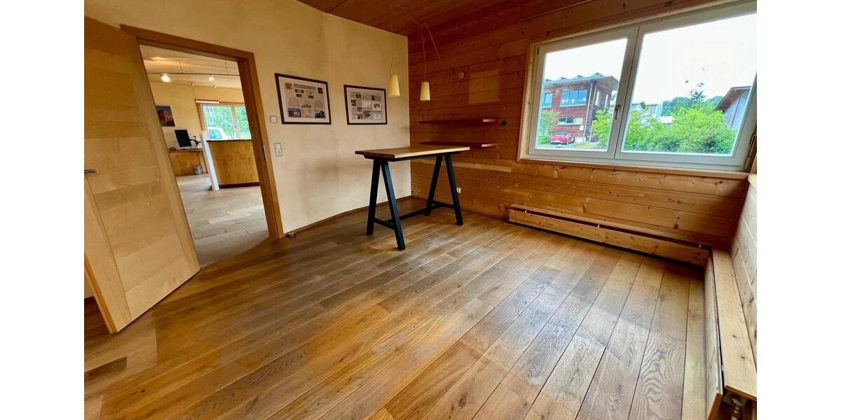 Büro Gewerbe Studio Atelier Praxis Office Holzhaus Bergblick EBK zimmer
