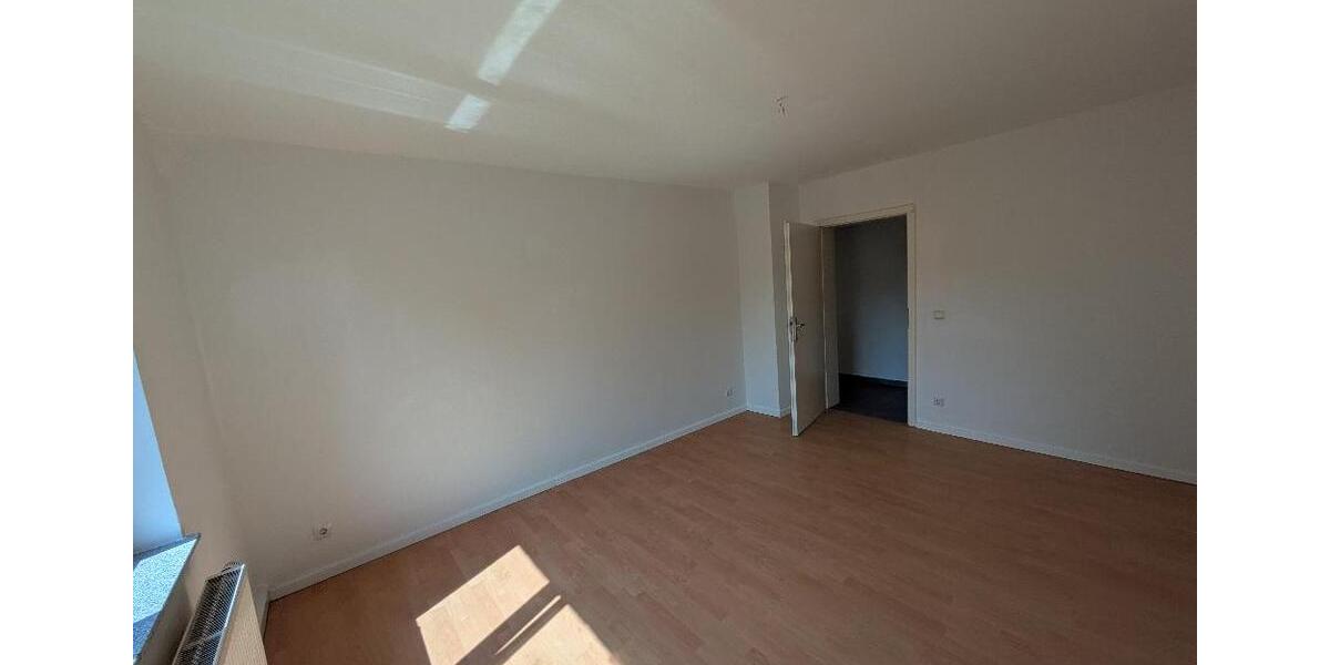 Etagenwohnung Colditz - 3 Zimmer, 69 m&sup2;, 350&euro; | Angebot:25447496