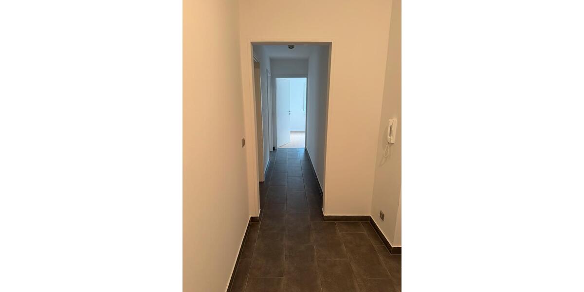 Etagenwohnung Reilingen - 3 Zimmer, 74 m&sup2;, 1.000&euro; | Angebot:24610922