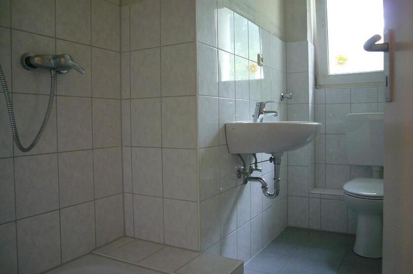 2-Zimmer-Wohnung in Duisburg Huckingen zimmer