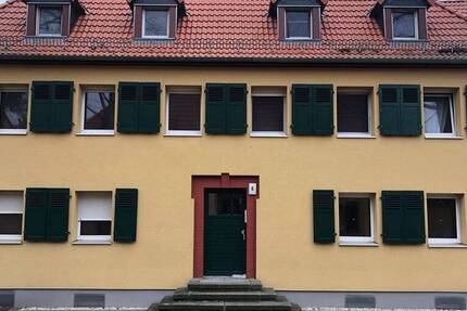 Wieder verfügbar!- Frisch renovierte 2 Zimmerwohnung mit Badewanne und Stellplatz 2 zimmer