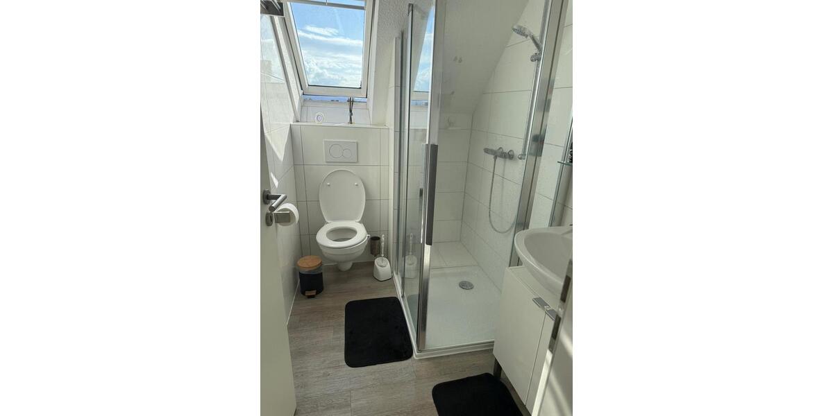 Zwei schöne helle Zimmer in WG zu vermieten zimmer