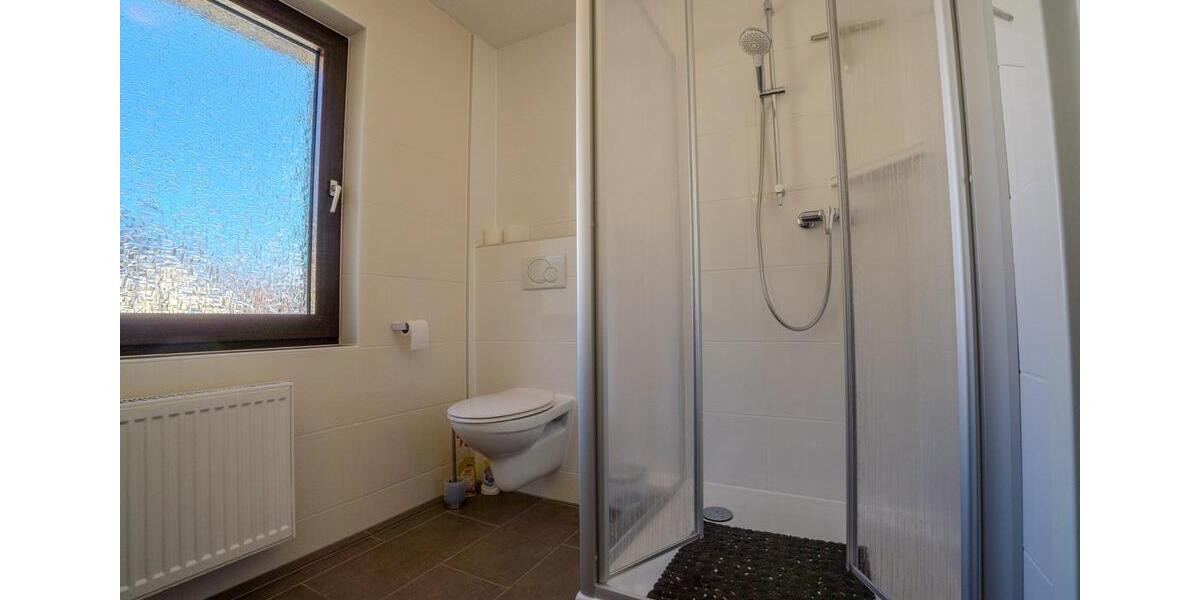 Wohnen auf Zeit Nordenham - 4 Zimmer, 130 m&sup2;, 35&euro; | Angebot:22840862