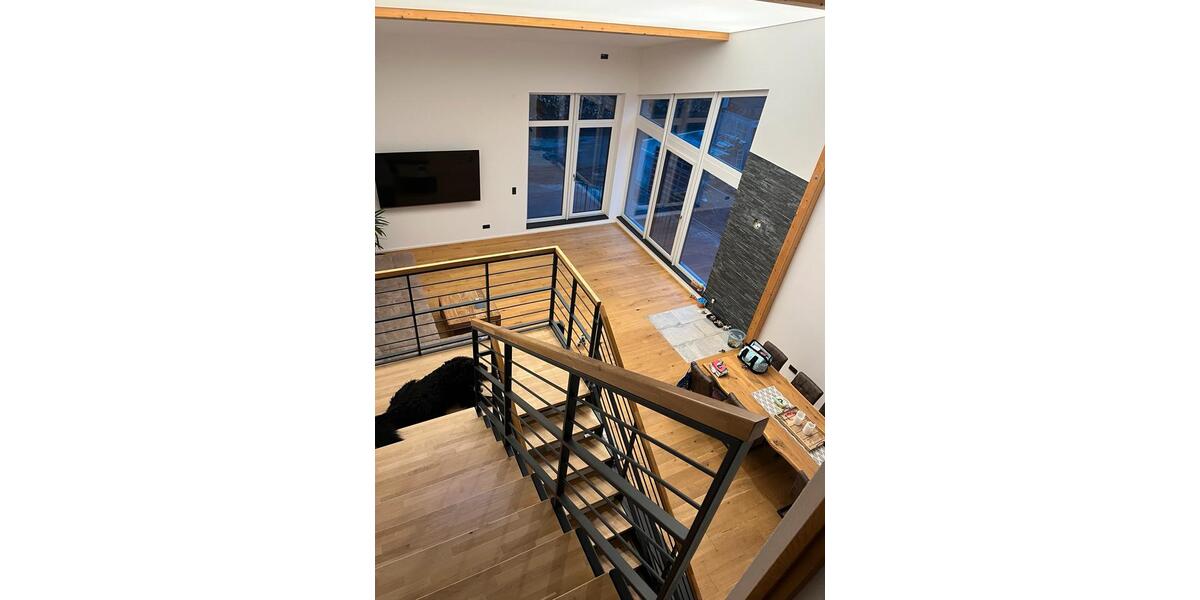 Etagenwohnung Kleines Wiesental - 4 Zimmer, 180 m&sup2;, 1.800&euro; | Angebot:25963190