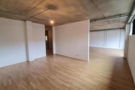 Wohnung Bremen Häfen - 3 Zimmer, 156 m&sup2;, 1.549&euro; | Angebot:24109065