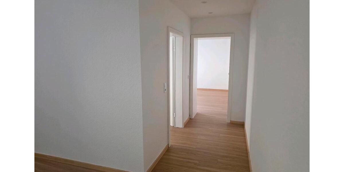 Etagenwohnung Lebach - 3 Zimmer, 77 m&sup2;, 700&euro; | Angebot:24841122