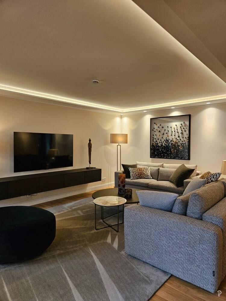 Inselstraße - Luxuriöse 4 Zimmer-Wohnung vollmöbliert mit Blick in den Hofgarten