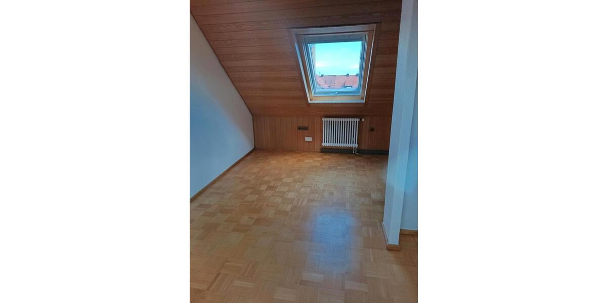 Etagenwohnung Wasserlosen - 3 Zimmer, 125 m&sup2;, 800&euro; | Angebot:26528760