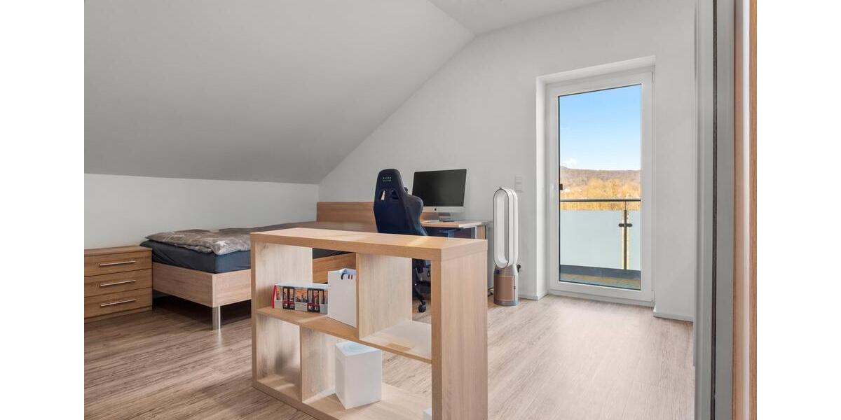 Dachgeschoßwohnung Schauenburg - 3 Zimmer, 132 m&sup2;, 1.320&euro; | Angebot:25963352