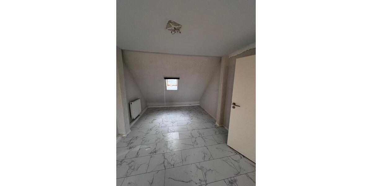 Dachgeschoßwohnung Celle - 3 Zimmer, 70 m&sup2;, 800&euro; | Angebot:24153565