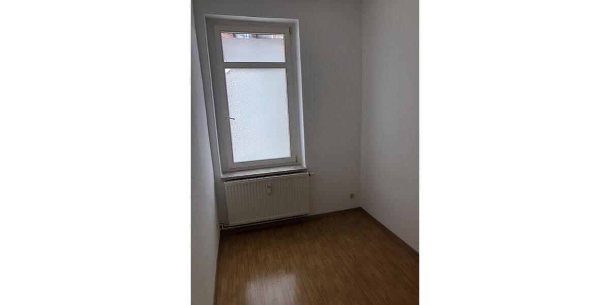 Etagenwohnung Bad Schmiedeberg - 4 Zimmer, 107 m&sup2;, 500&euro; | Angebot:26401121