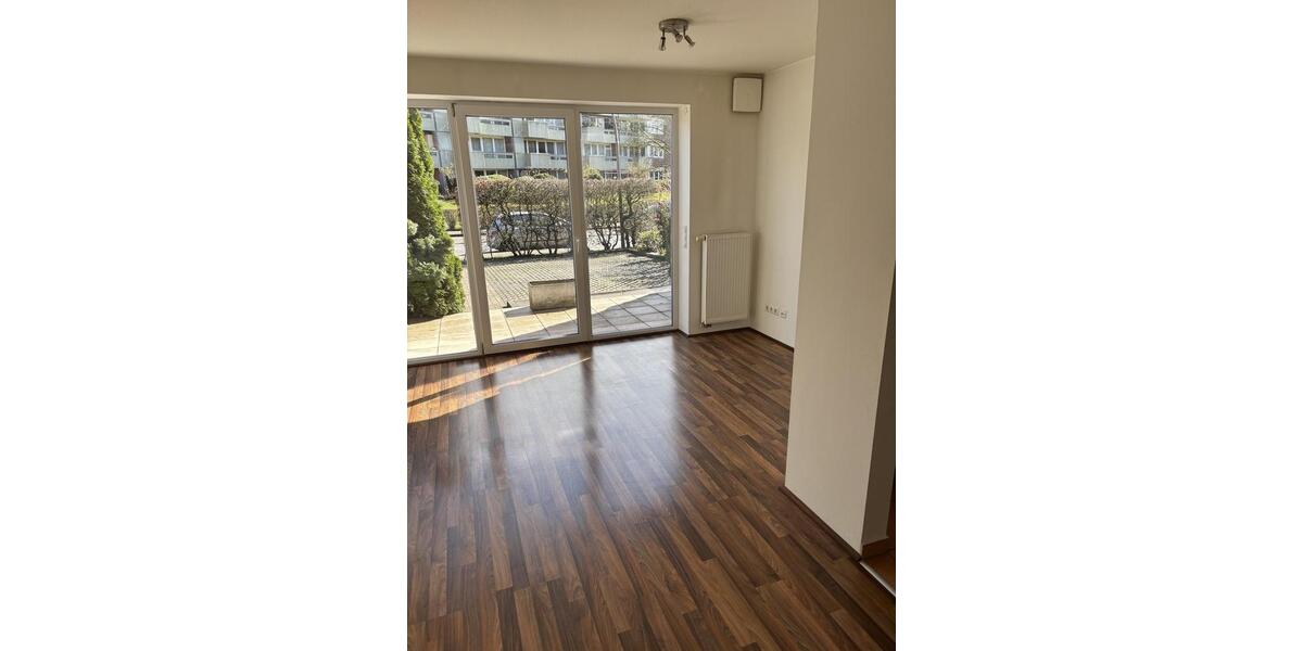 Erdgeschoßwohnung Hamburg Eimsbüttel - 3 Zimmer, 82 m&sup2;, 1.100&euro; | Angebot:26048671