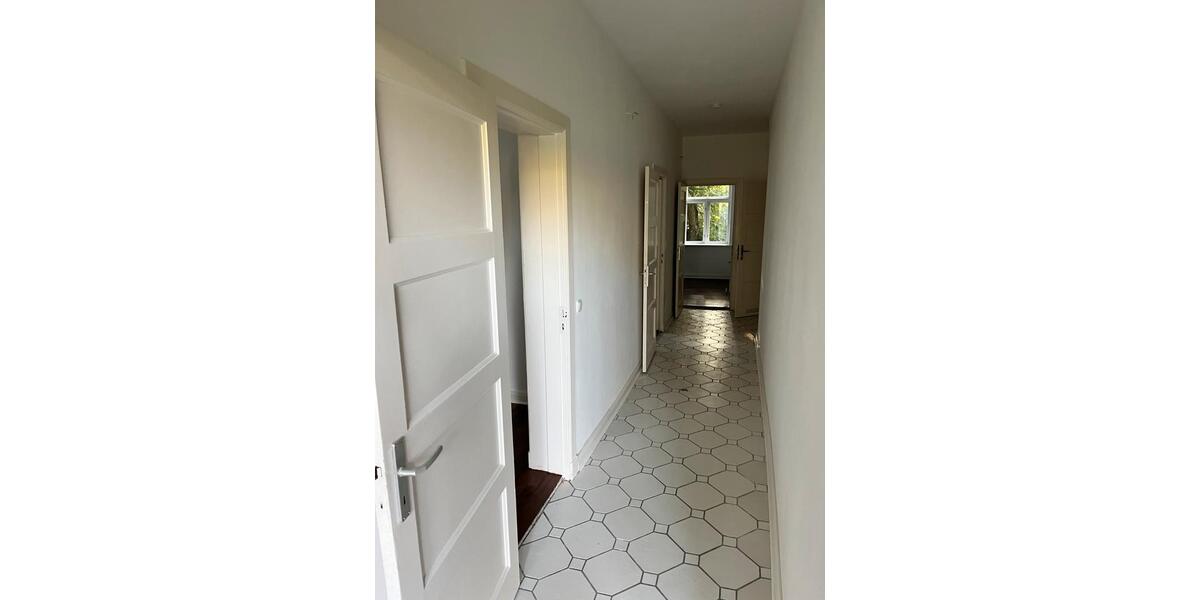 Hochparterre Freiburg (Elbe) - 5 Zimmer, 109 m&sup2;, 850&euro; | Angebot:24527710