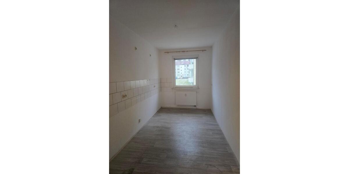 Tolle 2 -Raumwohnung mit Balkon + Aufzug + Dusche im Hochparterre! 2 zimmer