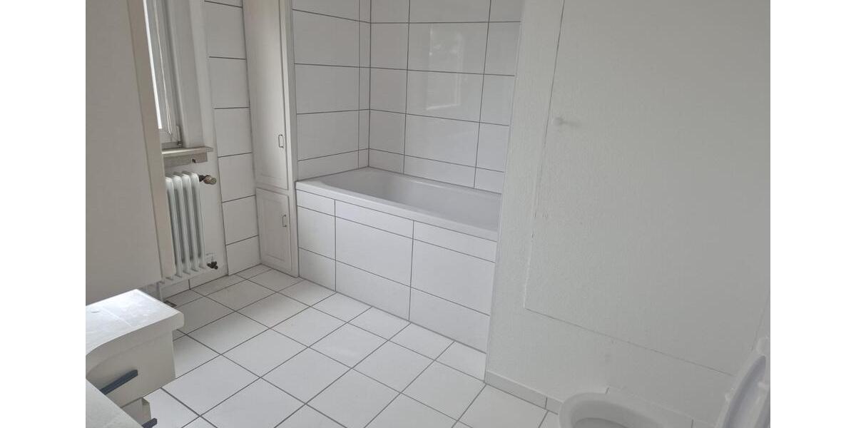 Dachgeschoßwohnung Remscheid - 2 Zimmer, 75 m&sup2;, 500&euro; | Angebot:24398812