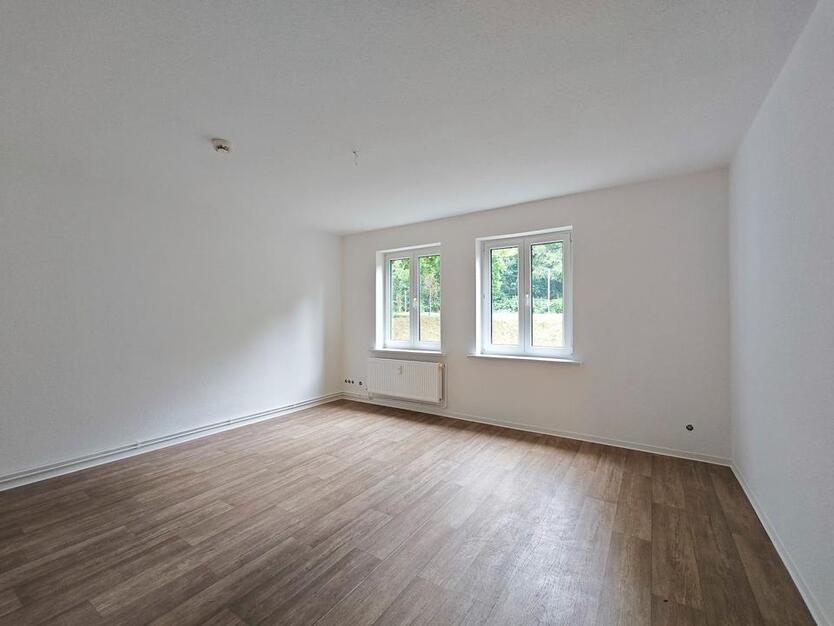ZWEI Zimmer im ERDGESCHOSS