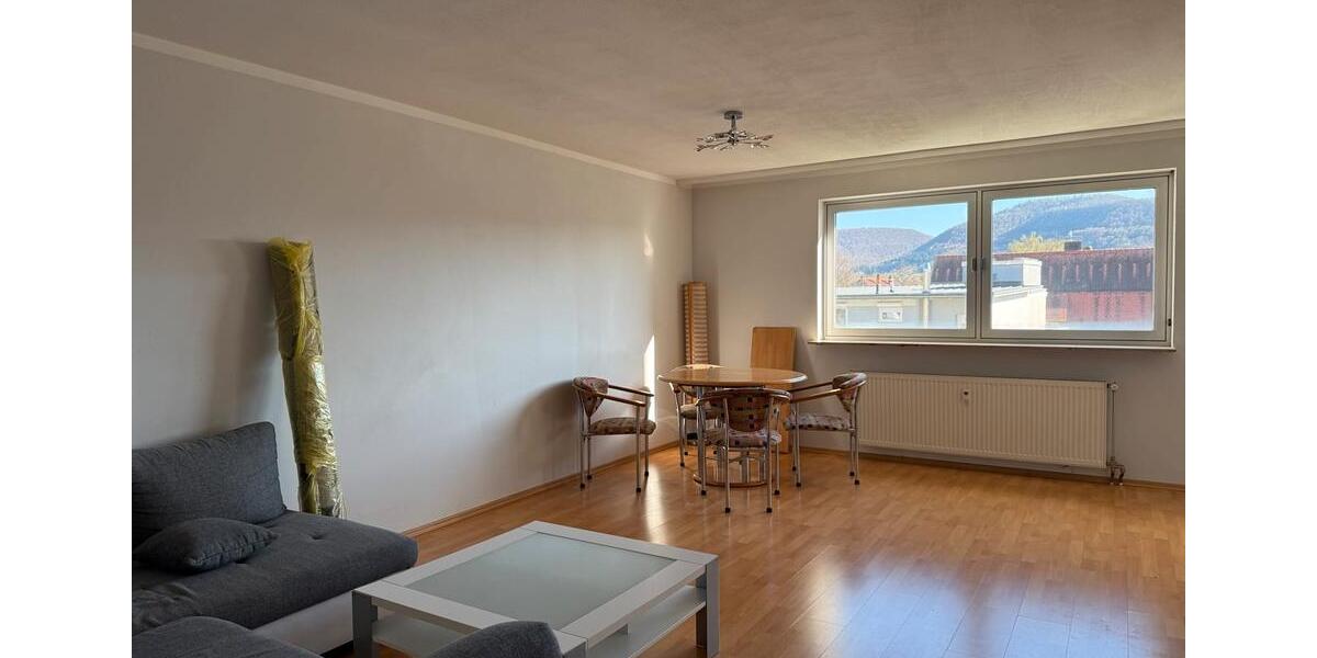 Etagenwohnung Pfullingen - 3 Zimmer, 80 m&sup2;, 897&euro; | Angebot:26547370