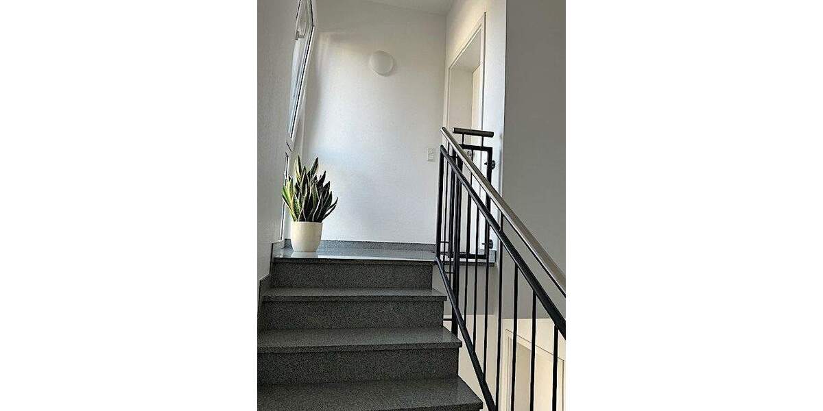 Exklusive 4-Zimmer-Dachgeschosswohnung in begehrter Wohnlage 4 zimmer