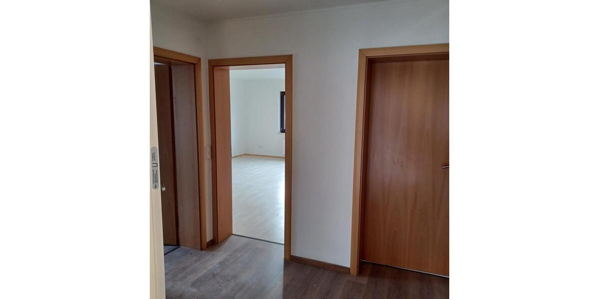 Etagenwohnung Steinheim - 4 Zimmer, 130 m&sup2;, 1.250&euro; | Angebot:25386622