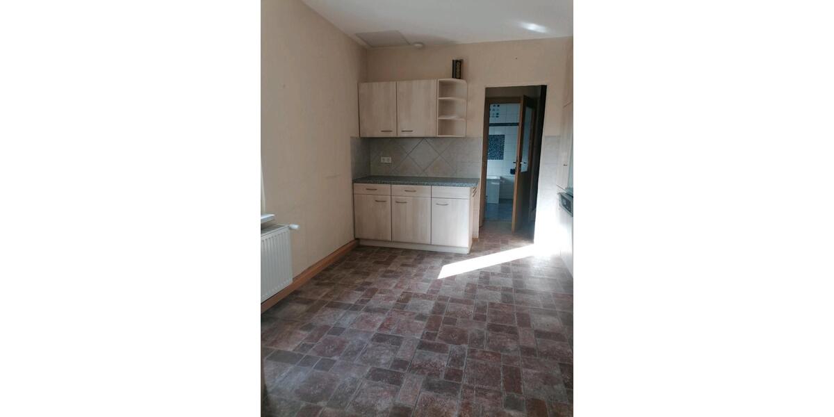 Erdgeschoßwohnung Zella-Mehlis Mehlis - 3 Zimmer, 78 m&sup2;, 700&euro; | Angebot:25956356