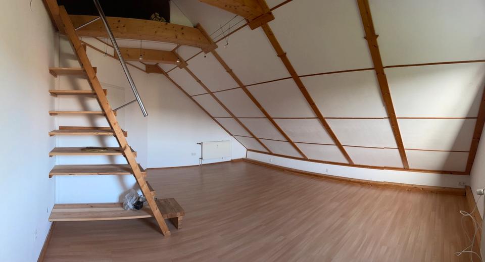 Dachgeschoßwohnung Bahretal - 3 Zimmer, 66 m&sup2;, 462&euro; | Angebot:25074512