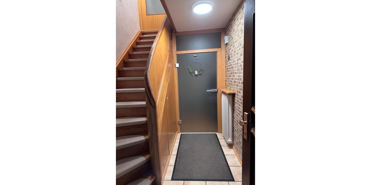 Erdgeschoßwohnung Ebsdorfergrund - 4 Zimmer, 120 m&sup2;, 990&euro; | Angebot:25232241