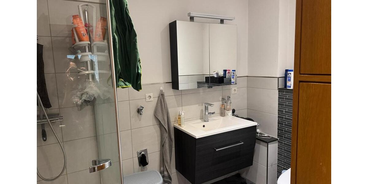 Wohnen auf Zeit Marburg - 6 Zimmer, 15 m&sup2;, 500&euro; | Angebot:26671360
