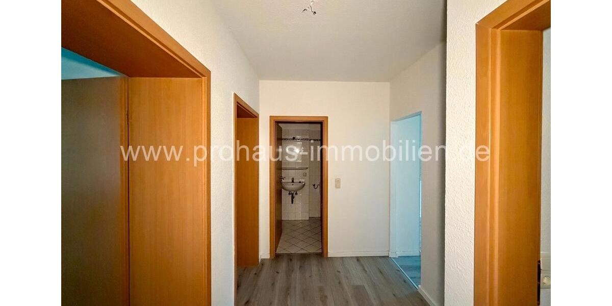 Etagenwohnung Weißenfels - 3 Zimmer, 58 m&sup2;, 340&euro; | Angebot:26633022