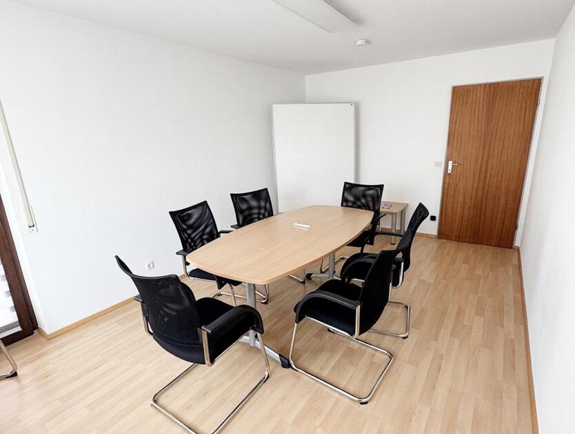 Konferenzraum für Besprechungen & Trainings – flexibel mieten