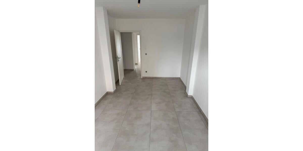 Etagenwohnung Köln Mülheim - 4 Zimmer, 107 m&sup2;, 2.030&euro; | Angebot:26326992