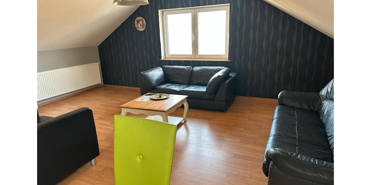 Dachgeschoßwohnung Löhne - 3 Zimmer, 100 m&sup2;, 20&euro; | Angebot:25404258