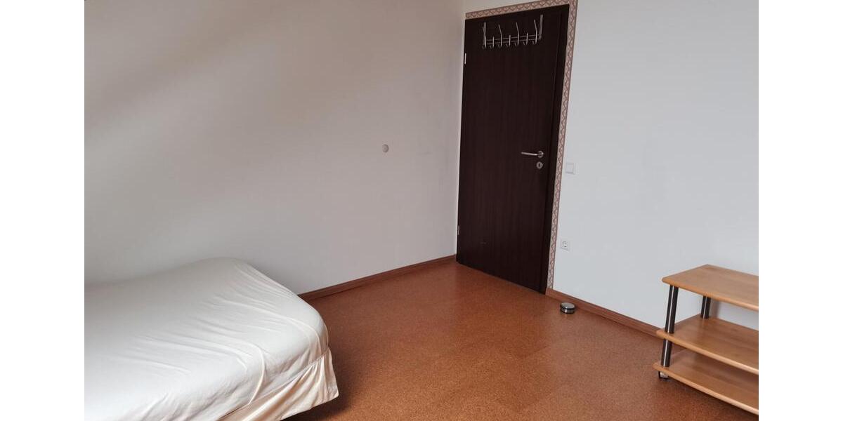 Wohnen auf Zeit Gemmingen - 3 Zimmer, 14 m&sup2;, 450&euro; | Angebot:26415466
