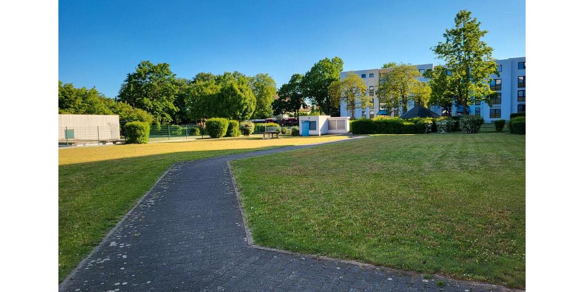 Etagenwohnung Wiesbaden Biebrich - 2 Zimmer, 69 m&sup2;, 950&euro; | Angebot:26689705