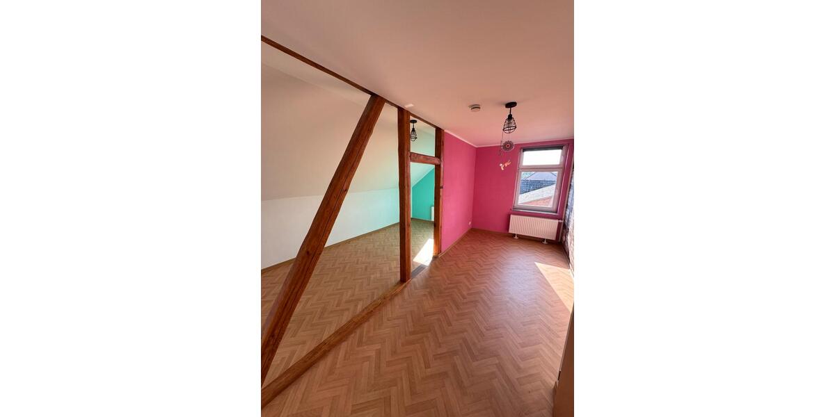 Dachgeschoßwohnung Haldensleben - 5 Zimmer, 105 m&sup2;, 720&euro; | Angebot:26153101