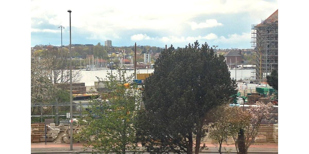 Dachgeschoßwohnung Flensburg - 2.5 Zimmer, 75 m&sup2;, 670&euro; | Angebot:26263086