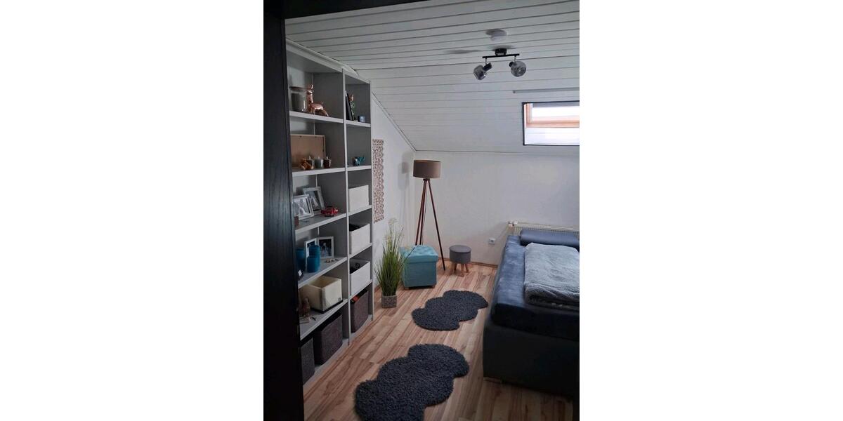 Dachgeschoßwohnung Kelheim - 3 Zimmer, 73 m&sup2;, 850&euro; | Angebot:25873696