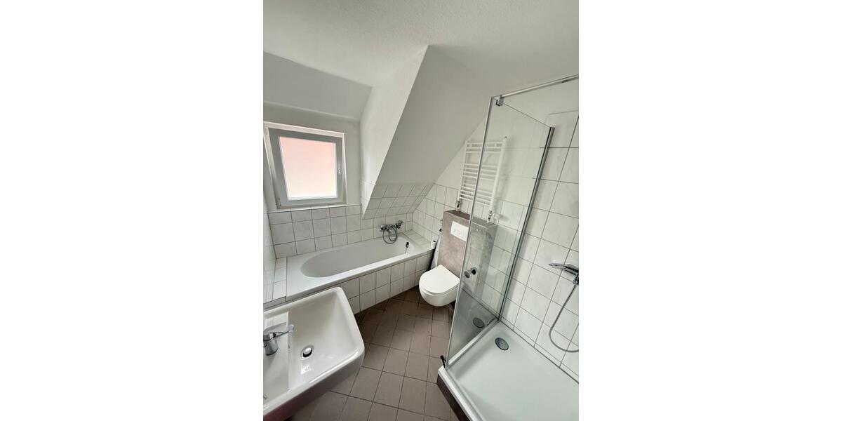 Dachgeschoßwohnung Bielefeld Heepen - 4 Zimmer, 82 m&sup2;, 998&euro; | Angebot:26642918