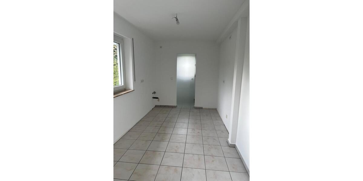 Etagenwohnung Bad Berleburg - 3 Zimmer, 92 m&sup2;, 650&euro; | Angebot:25856207
